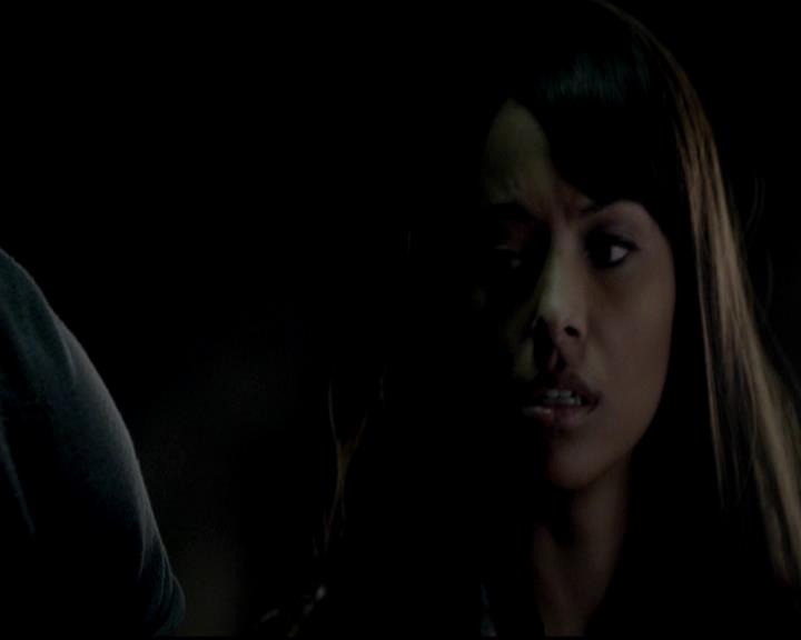 VampireDiariesWorld-dot-org_4x14DownTheRabbitHole1963.jpg