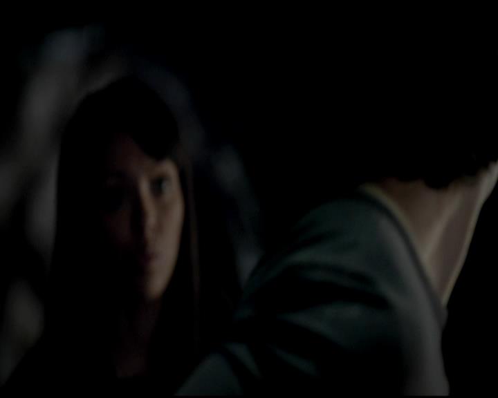 VampireDiariesWorld-dot-org_4x14DownTheRabbitHole1987.jpg