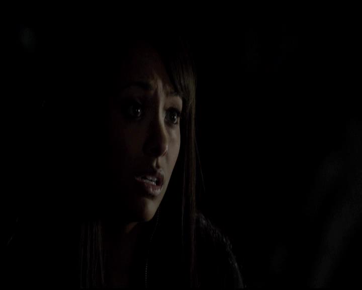 VampireDiariesWorld-dot-org_4x14DownTheRabbitHole1990.jpg