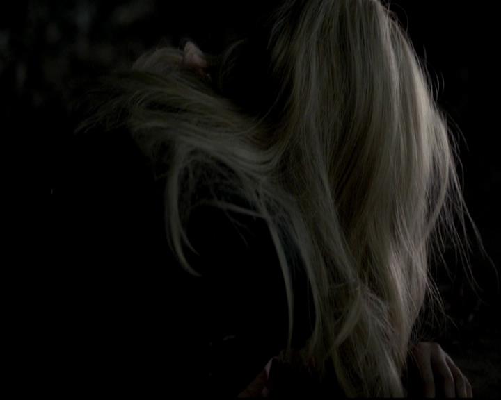 VampireDiariesWorld-dot-org_4x14DownTheRabbitHole2010.jpg