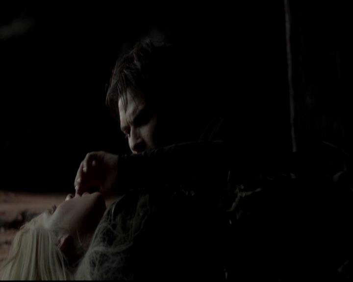 VampireDiariesWorld-dot-org_4x14DownTheRabbitHole2018.jpg