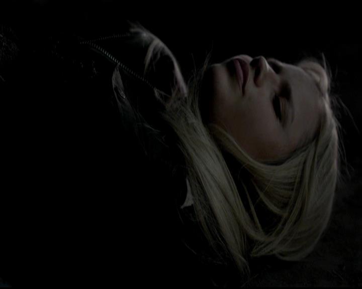 VampireDiariesWorld-dot-org_4x14DownTheRabbitHole2023.jpg