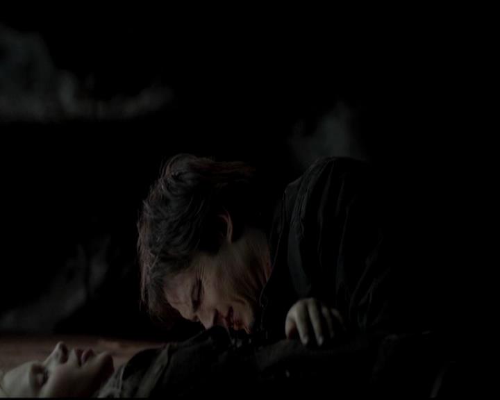 VampireDiariesWorld-dot-org_4x14DownTheRabbitHole2029.jpg