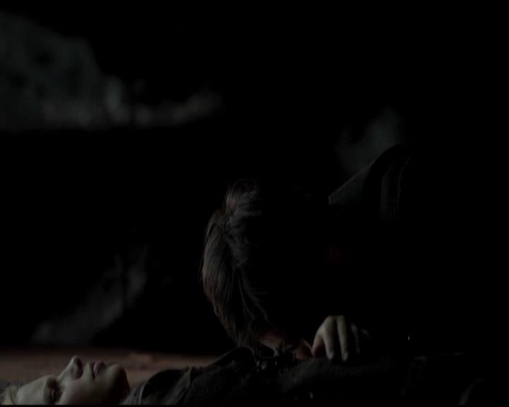 VampireDiariesWorld-dot-org_4x14DownTheRabbitHole2031.jpg