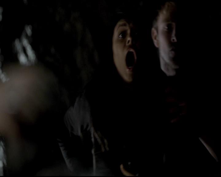 VampireDiariesWorld-dot-org_4x14DownTheRabbitHole2084.jpg
