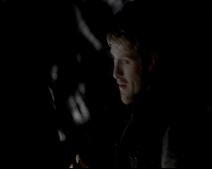 VampireDiariesWorld-dot-org_4x14DownTheRabbitHole2088.jpg