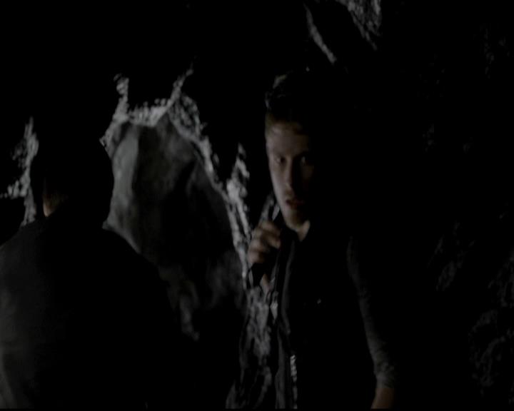 VampireDiariesWorld-dot-org_4x14DownTheRabbitHole2097.jpg