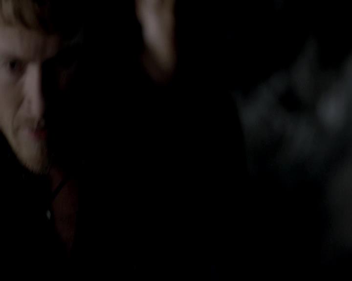 VampireDiariesWorld-dot-org_4x14DownTheRabbitHole2101.jpg
