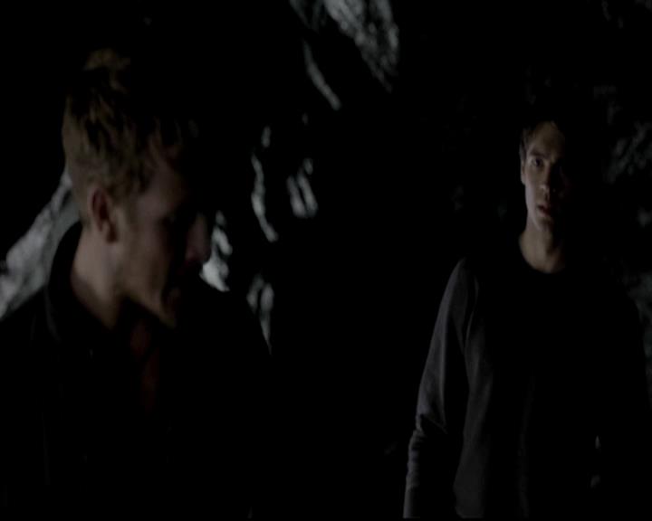 VampireDiariesWorld-dot-org_4x14DownTheRabbitHole2103.jpg