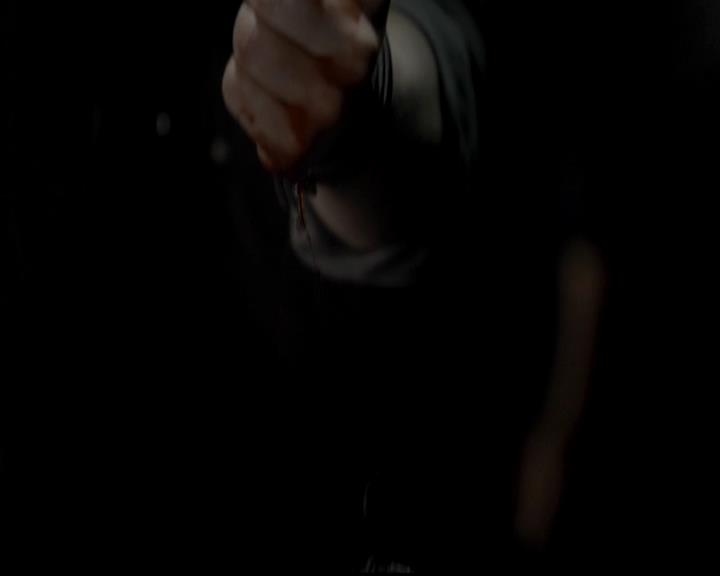 VampireDiariesWorld-dot-org_4x14DownTheRabbitHole2105.jpg