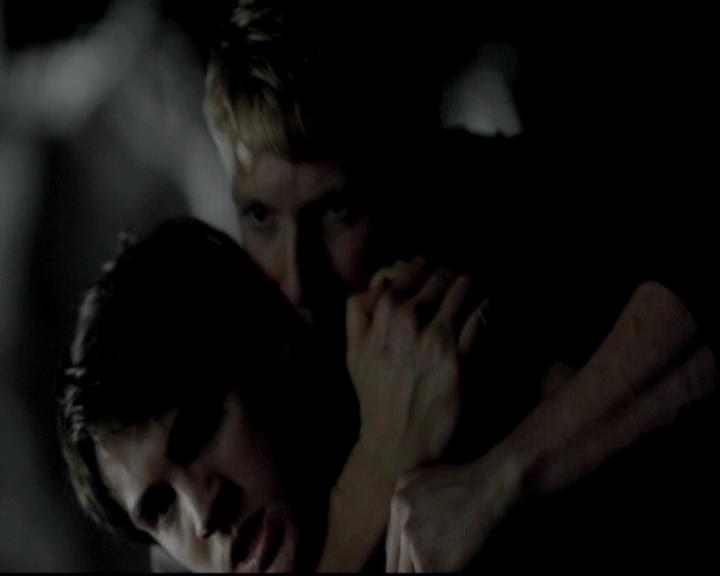 VampireDiariesWorld-dot-org_4x14DownTheRabbitHole2114.jpg