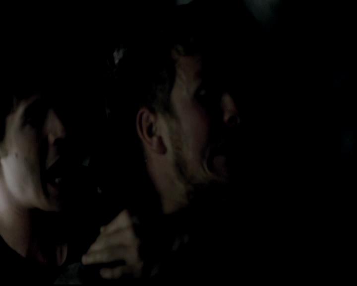 VampireDiariesWorld-dot-org_4x14DownTheRabbitHole2118.jpg