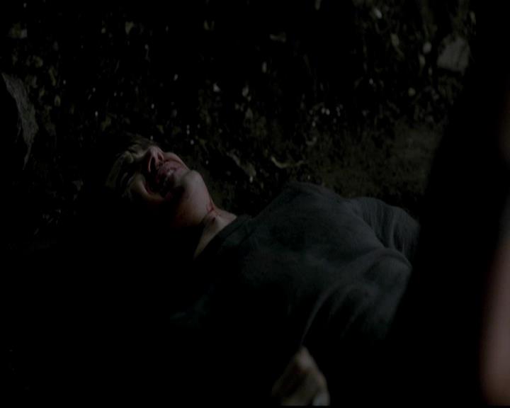 VampireDiariesWorld-dot-org_4x14DownTheRabbitHole2138.jpg