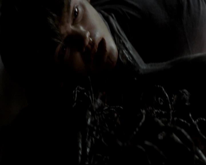 VampireDiariesWorld-dot-org_4x14DownTheRabbitHole2308.jpg