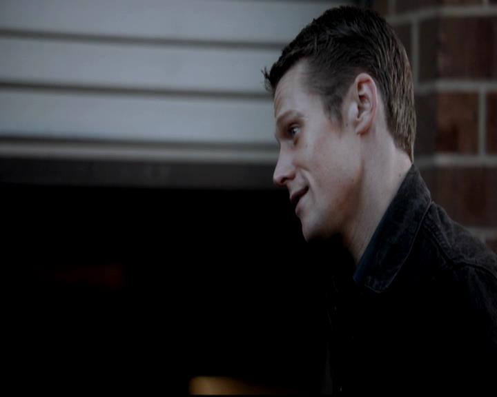VampireDiariesWorld-dot-org_4x15StandByMe1155.jpg
