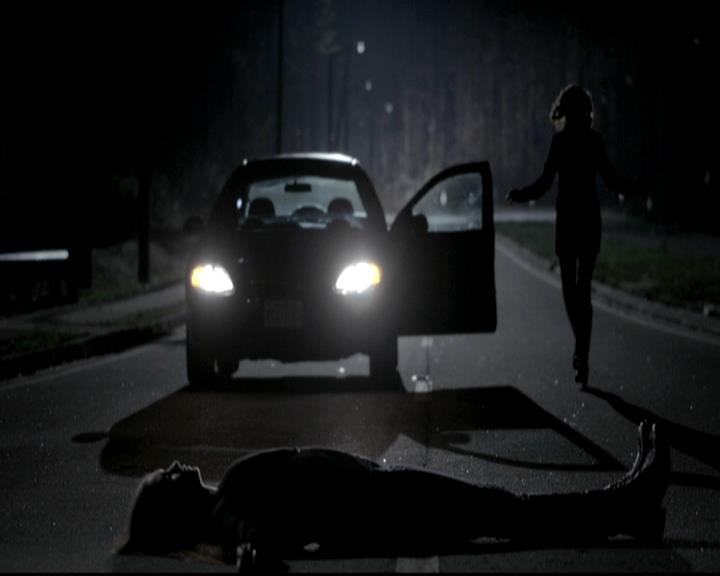 VampireDiariesWorld-dot-org_4x16BringItOn0081.jpg