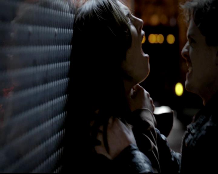 VampireDiariesWorld-dot-org_4x16BringItOn0173.jpg
