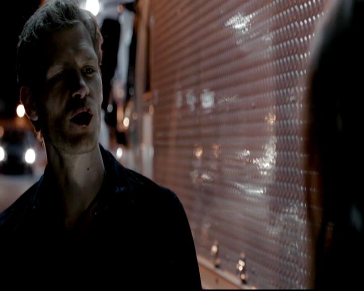 VampireDiariesWorld-dot-org_4x16BringItOn0200.jpg