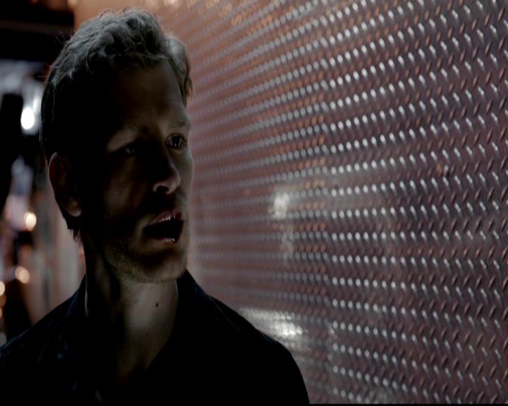 VampireDiariesWorld-dot-org_4x16BringItOn0205.jpg