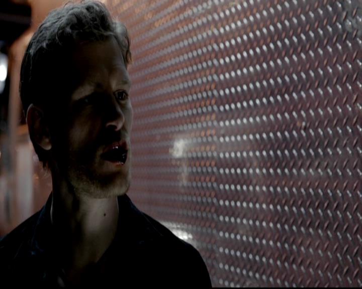 VampireDiariesWorld-dot-org_4x16BringItOn0206.jpg