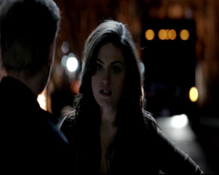 VampireDiariesWorld-dot-org_4x16BringItOn0210.jpg