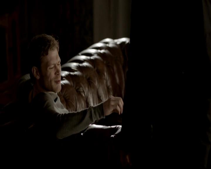 VampireDiariesWorld-dot-org_4x16BringItOn0431.jpg