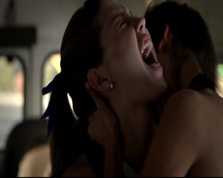 VampireDiariesWorld-dot-org_4x16BringItOn0570.jpg