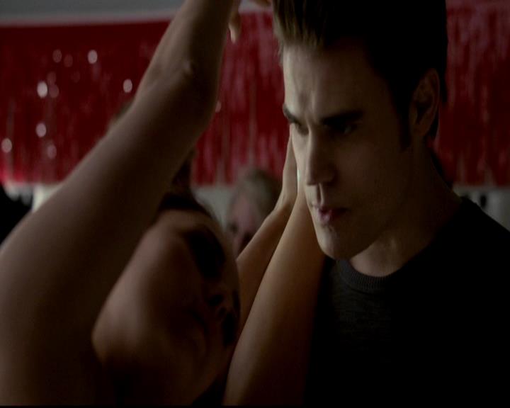 VampireDiariesWorld-dot-org_4x16BringItOn0798.jpg