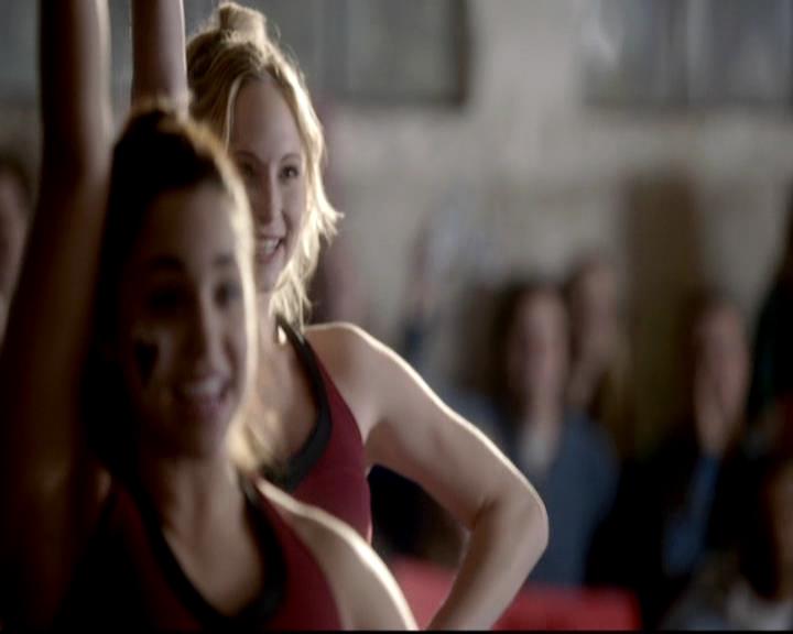 VampireDiariesWorld-dot-org_4x16BringItOn0867.jpg