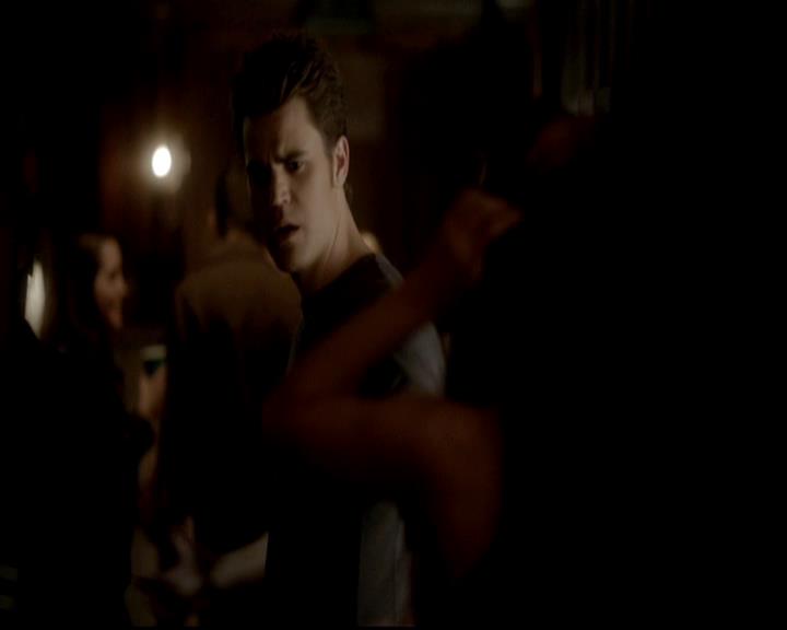 VampireDiariesWorld-dot-org_4x16BringItOn1297.jpg