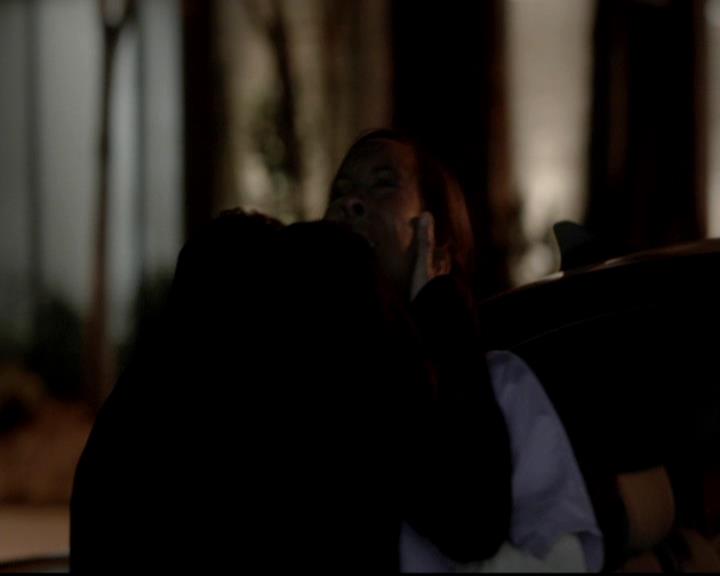 VampireDiariesWorld-dot-org_4x16BringItOn1411.jpg