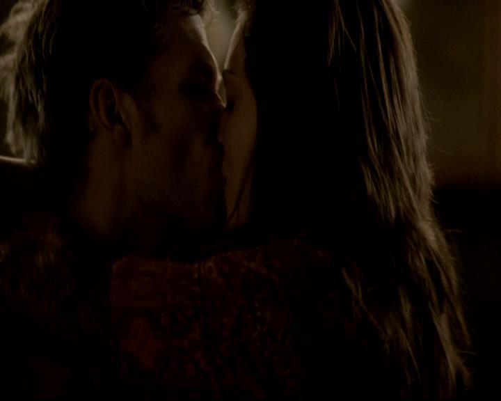 VampireDiariesWorld-dot-org_4x16BringItOn1610.jpg