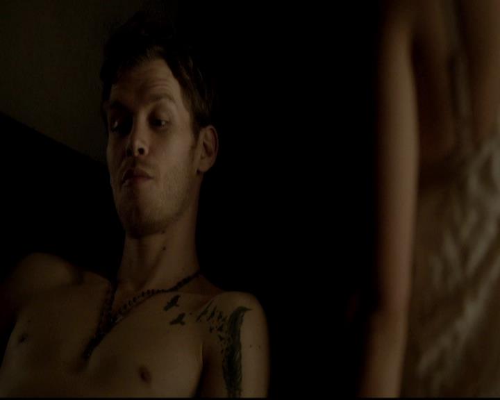 VampireDiariesWorld-dot-org_4x16BringItOn2206.jpg
