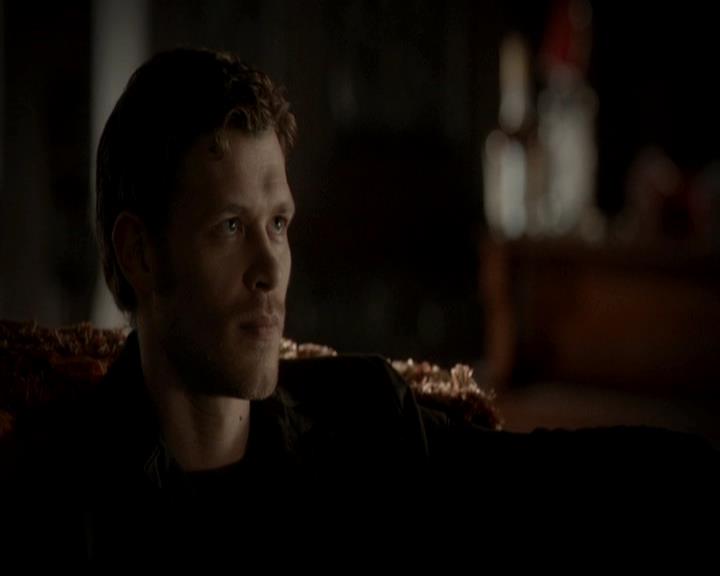 VampireDiariesWorld-dot-org_4x17BecauseTheNight0405.jpg