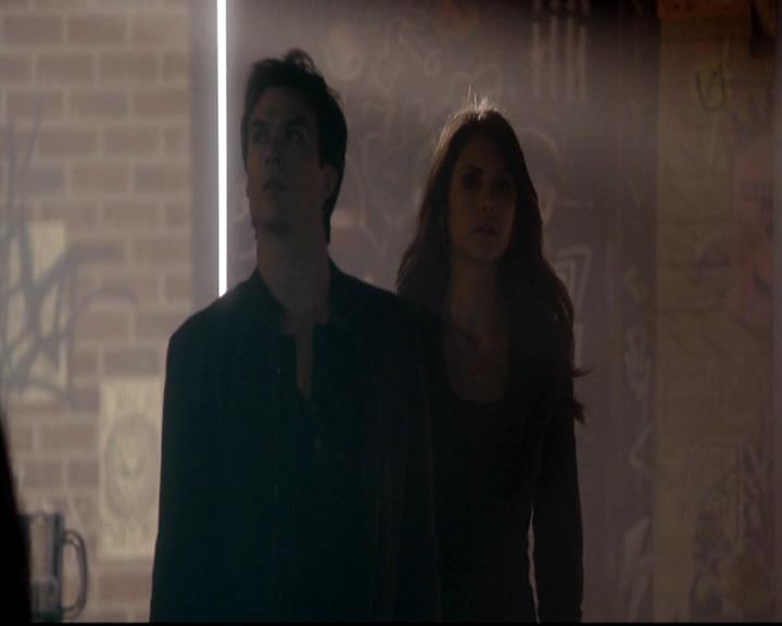 VampireDiariesWorld-dot-org_4x17BecauseTheNight0418.jpg