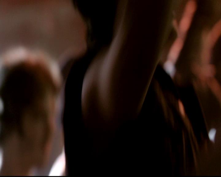 VampireDiariesWorld-dot-org_4x17BecauseTheNight0455.jpg