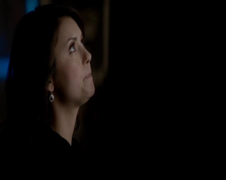 VampireDiariesWorld-dot-org_4x17BecauseTheNight0622.jpg
