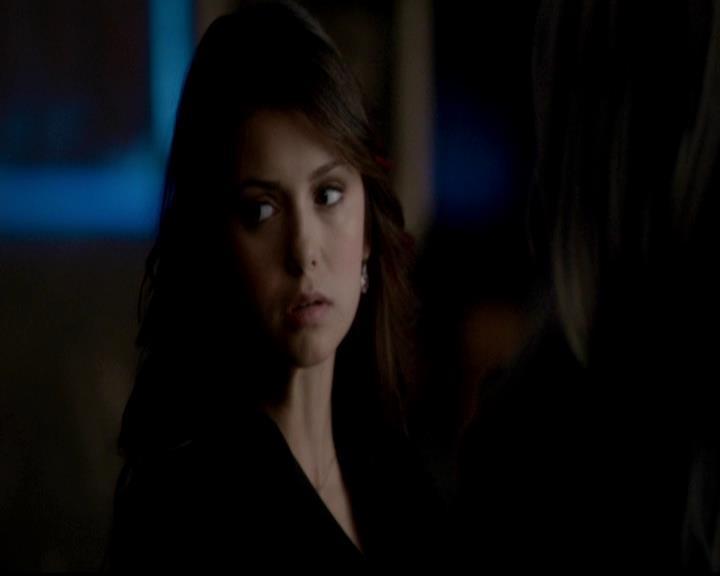 VampireDiariesWorld-dot-org_4x17BecauseTheNight0630.jpg