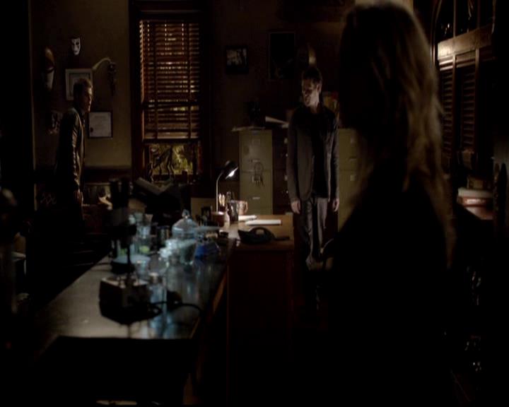 VampireDiariesWorld-dot-org_4x17BecauseTheNight0689.jpg