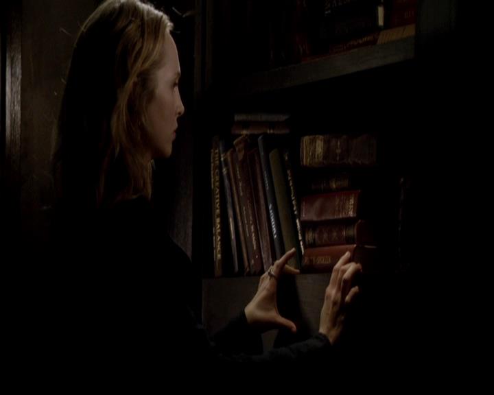 VampireDiariesWorld-dot-org_4x17BecauseTheNight0694.jpg