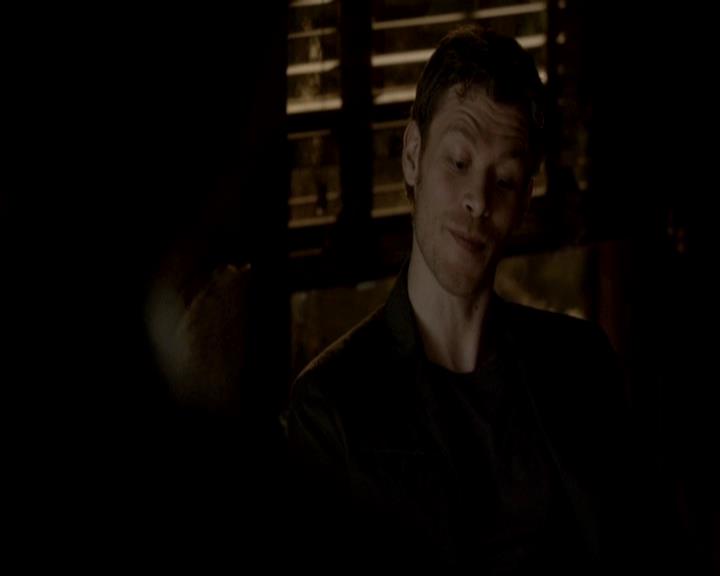 VampireDiariesWorld-dot-org_4x17BecauseTheNight0698.jpg