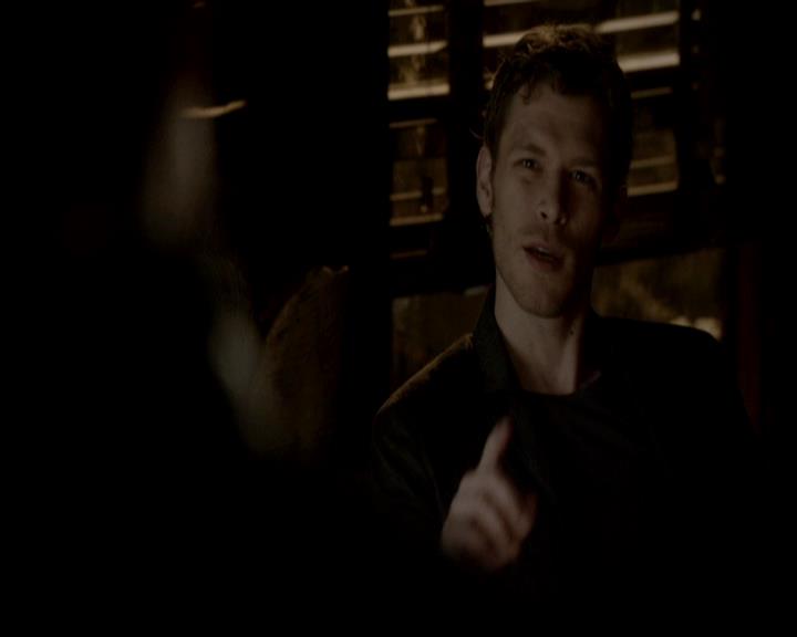 VampireDiariesWorld-dot-org_4x17BecauseTheNight0704.jpg