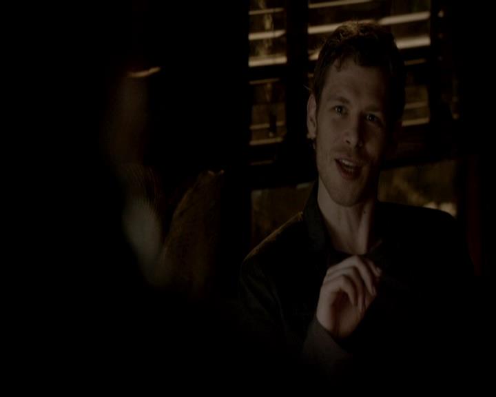 VampireDiariesWorld-dot-org_4x17BecauseTheNight0705.jpg