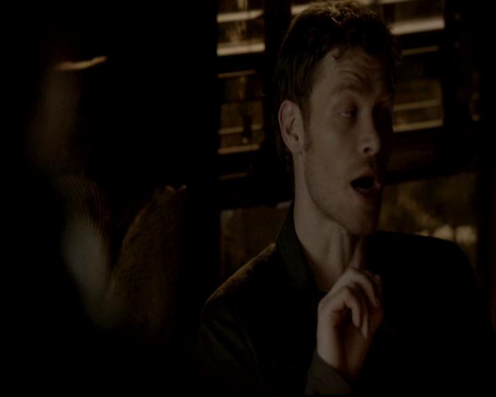 VampireDiariesWorld-dot-org_4x17BecauseTheNight0709.jpg