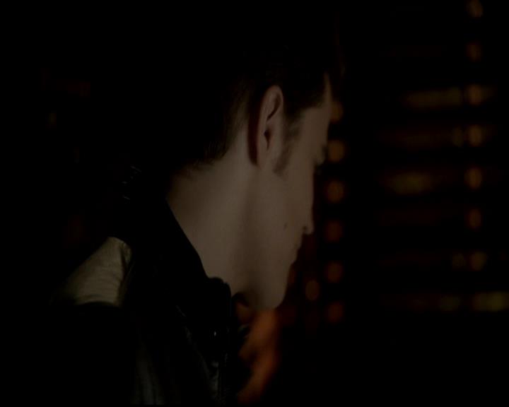 VampireDiariesWorld-dot-org_4x17BecauseTheNight0714.jpg