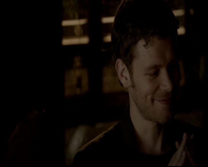 VampireDiariesWorld-dot-org_4x17BecauseTheNight0717.jpg
