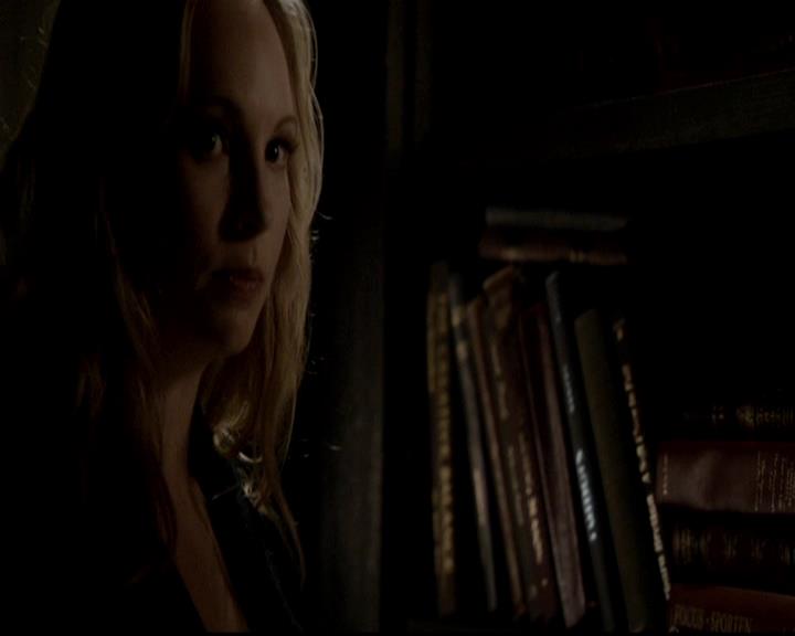 VampireDiariesWorld-dot-org_4x17BecauseTheNight0719.jpg