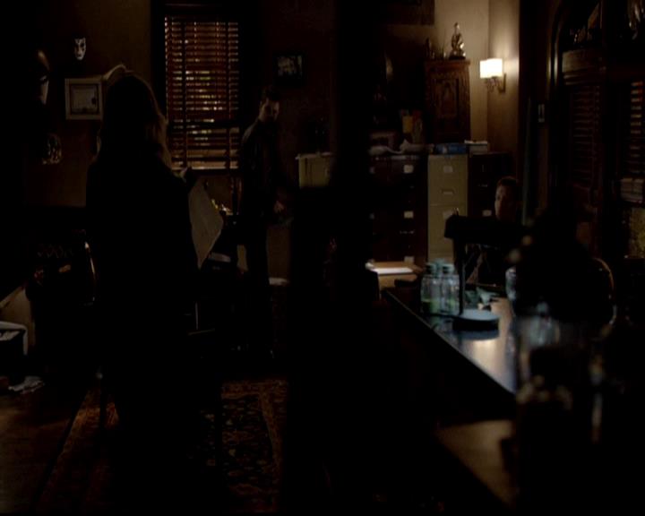 VampireDiariesWorld-dot-org_4x17BecauseTheNight0721.jpg