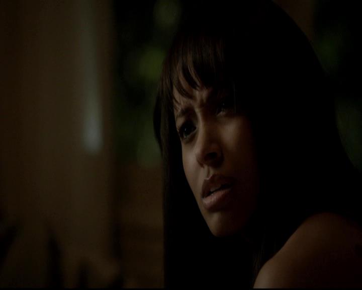 VampireDiariesWorld-dot-org_4x17BecauseTheNight0758.jpg