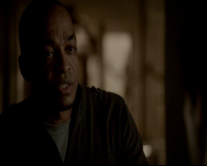 VampireDiariesWorld-dot-org_4x17BecauseTheNight0800.jpg